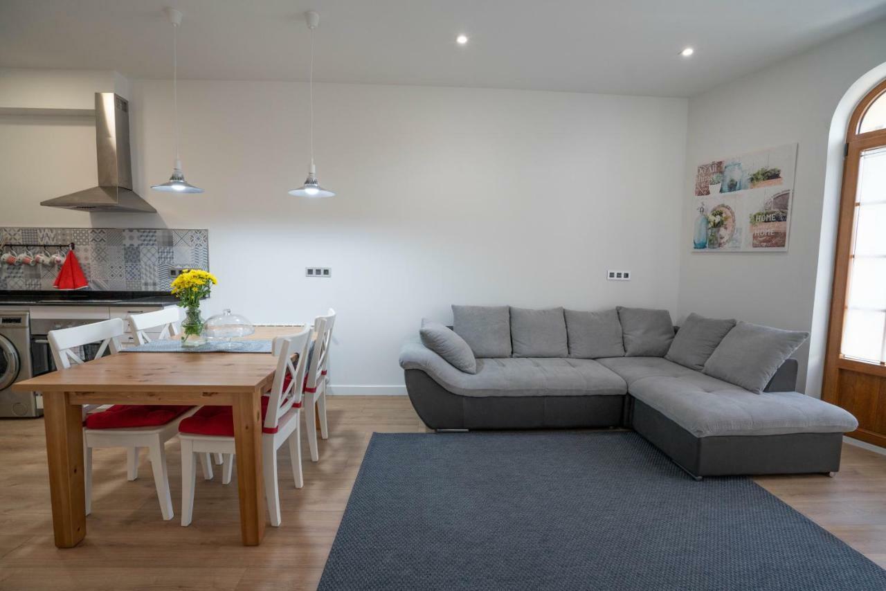 La Casa De Loli Apartment Luarca Bagian luar foto